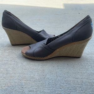 Toms wedges size 8.5